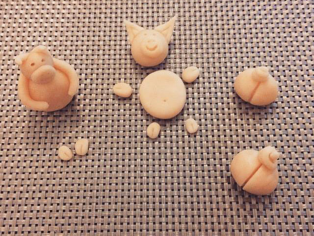 Déco cochon pour gâteau